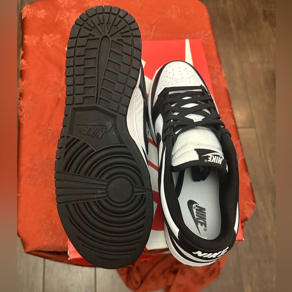 Brand new men’s Nike dunk, low retro size 10 - Picture 5 of 6